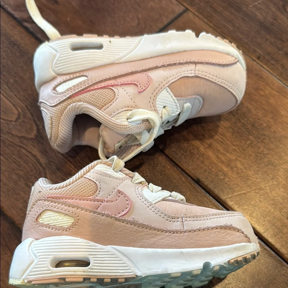 Nike Kids Pink Airmax Sneakers GUC 6c - Picture 5 of 8